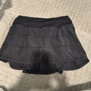 Black lulu skirt